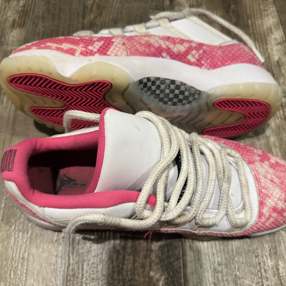 Pink Jordan 11